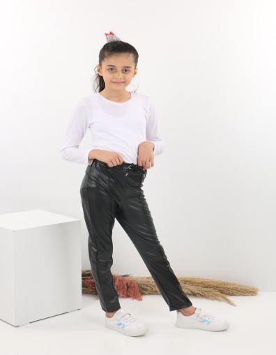 KADİFEDERİ KUŞGÖZÜLÜ MİNİ PANTOLON